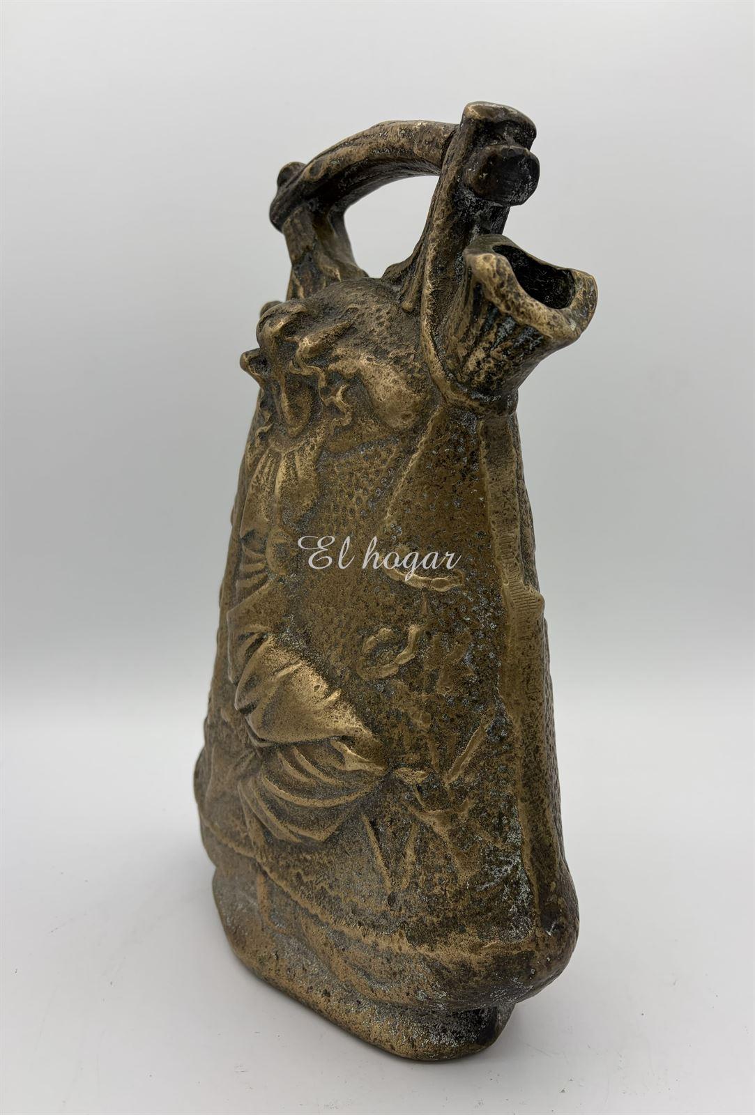 Botijo de bronce de estilo Modernista - Imagen 2