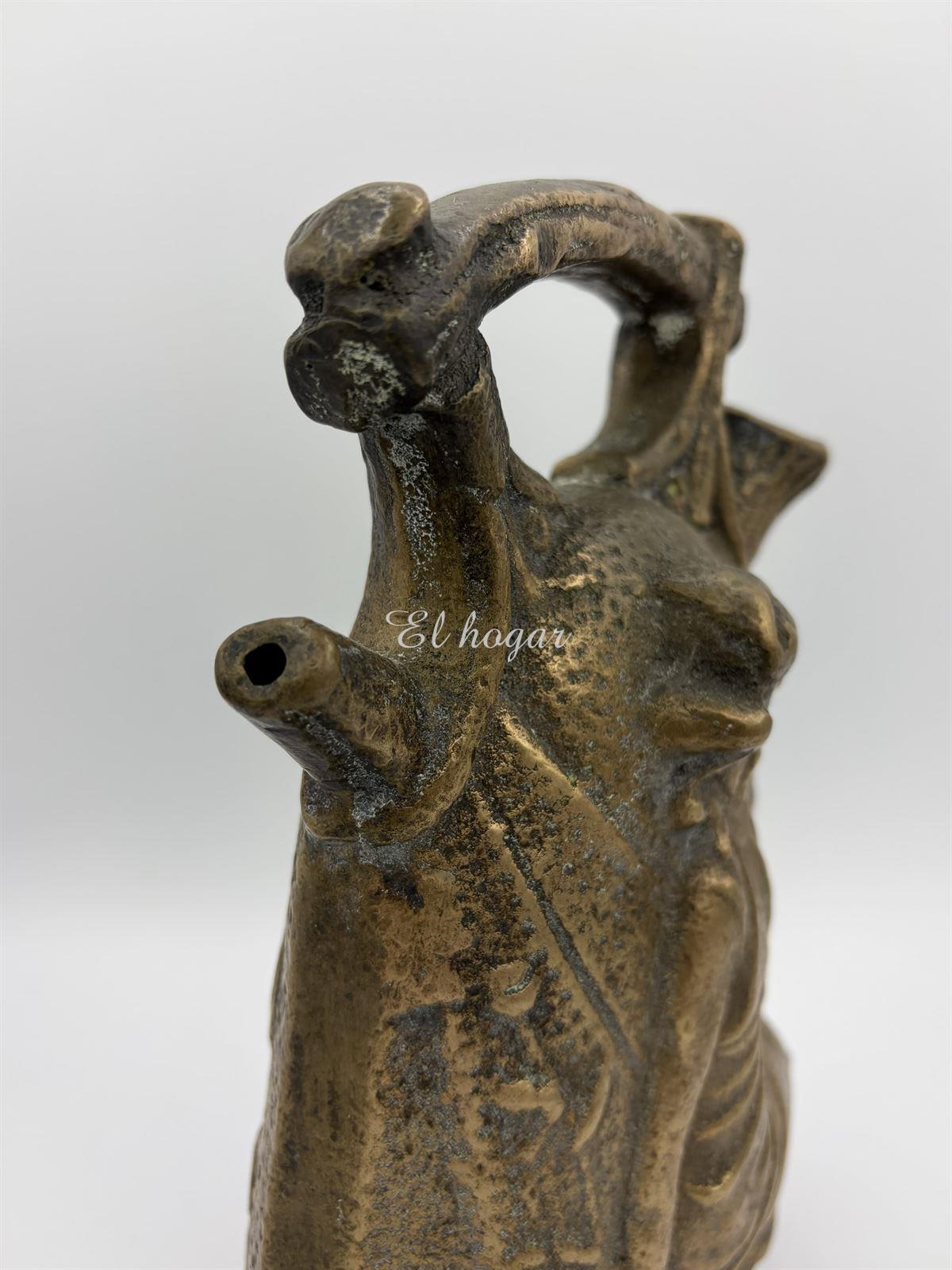 Botijo de bronce de estilo Modernista - Imagen 9