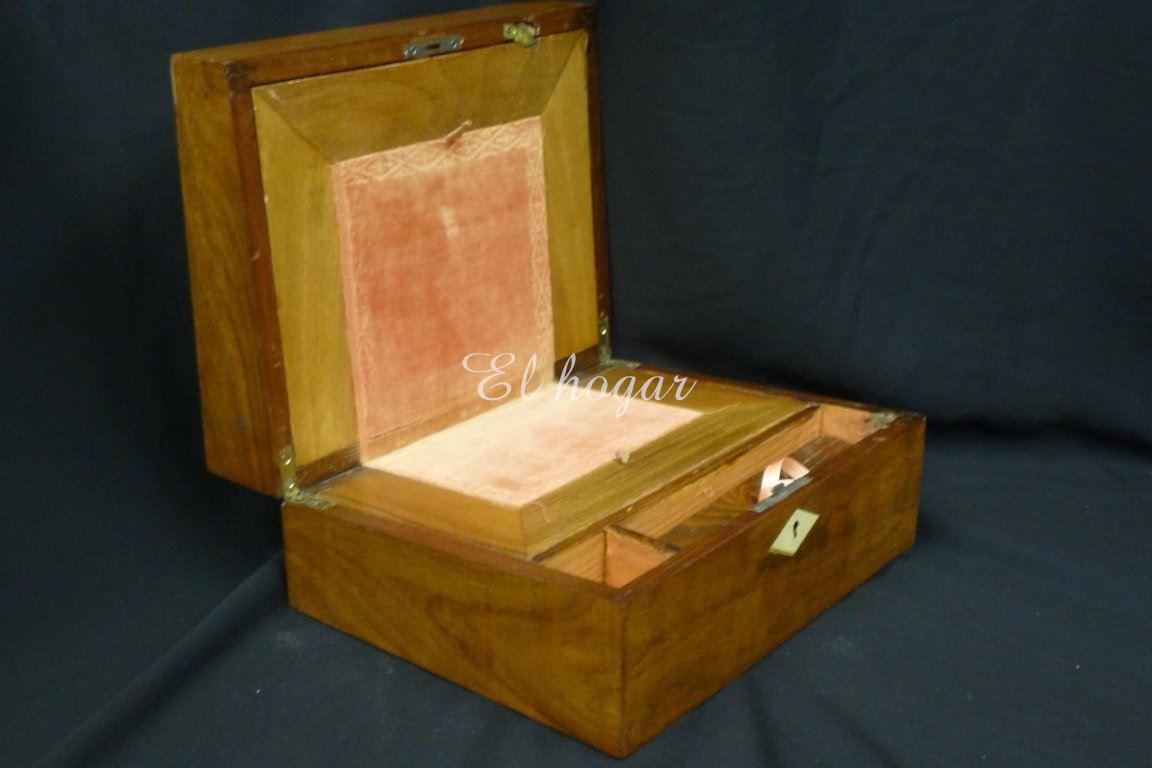 Caja escritorio de viaje o de barco, siglo XIX - Imagen 1