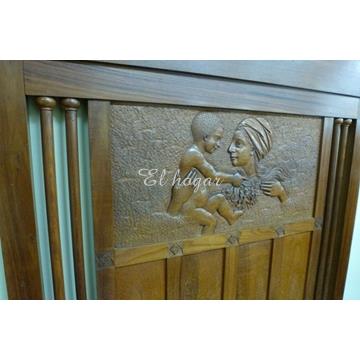 Cama de madera de castaño tallado - Imagen 2