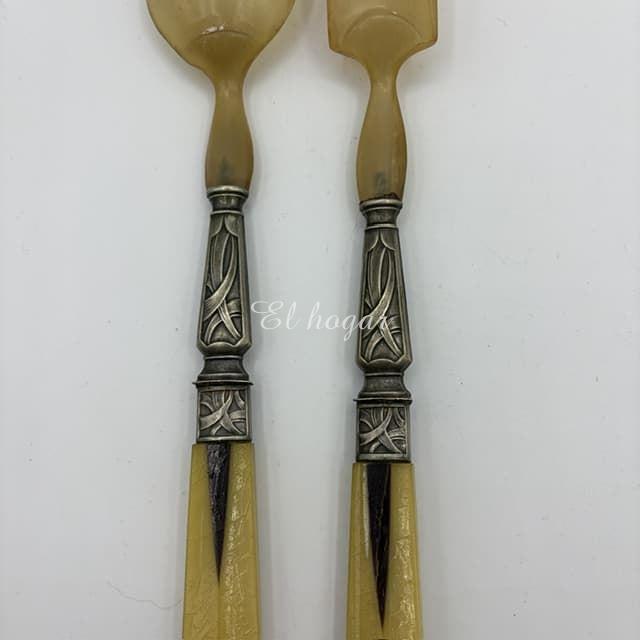 Cubiertos de servir ensalada, de asta, metal plateado y baquelita. Art Decó - Imagen 9