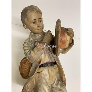 Figura de yeso o escayola policromada, tenista con cigarrillo. - Imagen 1