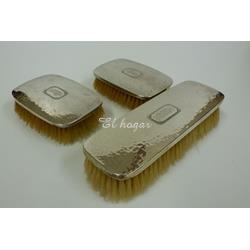 Juego de tres cepillos de plata para la ropa, estilo Art Decó - Imagen 1