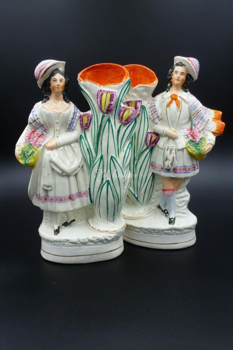Pareja de figuras de cerámica de Stafford - Imagen 1